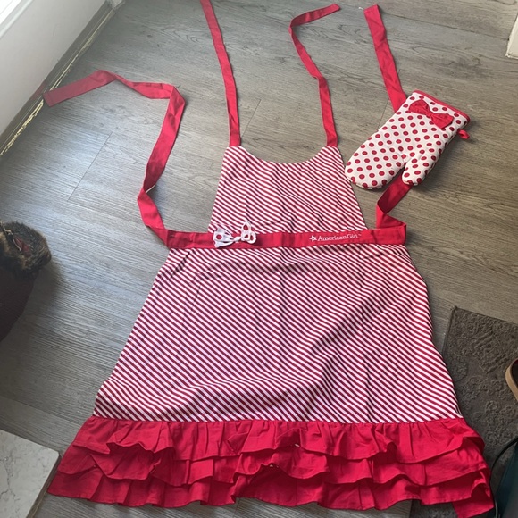 NWOT American Girl Williams Sonoma Apron and Mitten - Picture 2 of 6